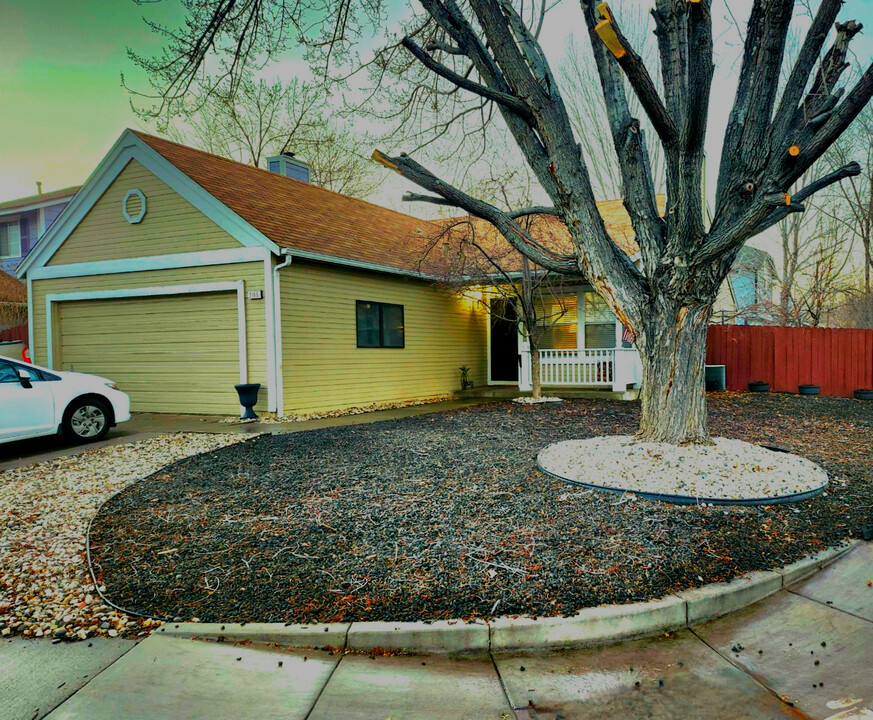 2185 Woodhaven Ln in Sparks, NV - Building Photo