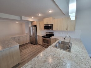 1001 7 Ave in Cold Lake, AB - Building Photo - Building Photo