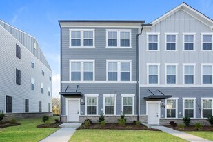 Smith Farms in Charlotte, NC - Building Photo