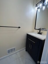 436 Northam Dr in North Brunswick, NJ - Building Photo - Building Photo
