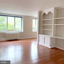 3000 Spout Run Pkwy in Arlington, VA - Building Photo - Building Photo