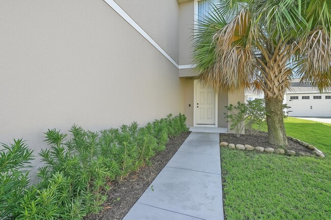 3351 Liberty Square Way in Fort Pierce, FL - Building Photo - Building Photo