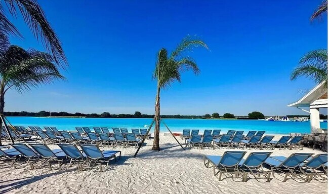 11237 Linden Depot Rd in San Antonio, FL - Foto de edificio - Building Photo