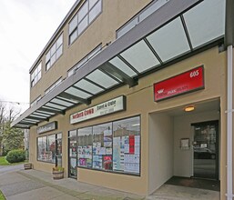 Queens Park Flats in New Westminster, BC - Building Photo - Building Photo