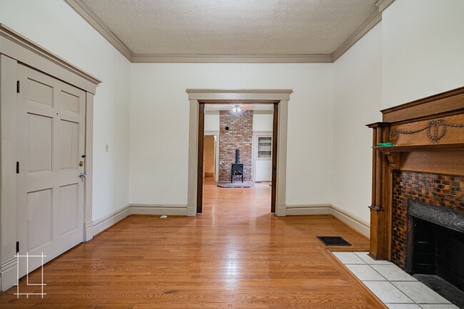 property at 836 Neil Ave
