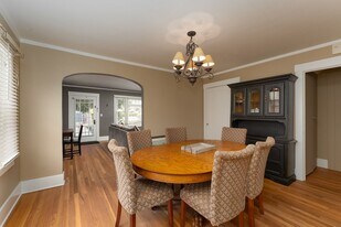 744-746 Lighthouse Ave in Pacific Grove, CA - Building Photo