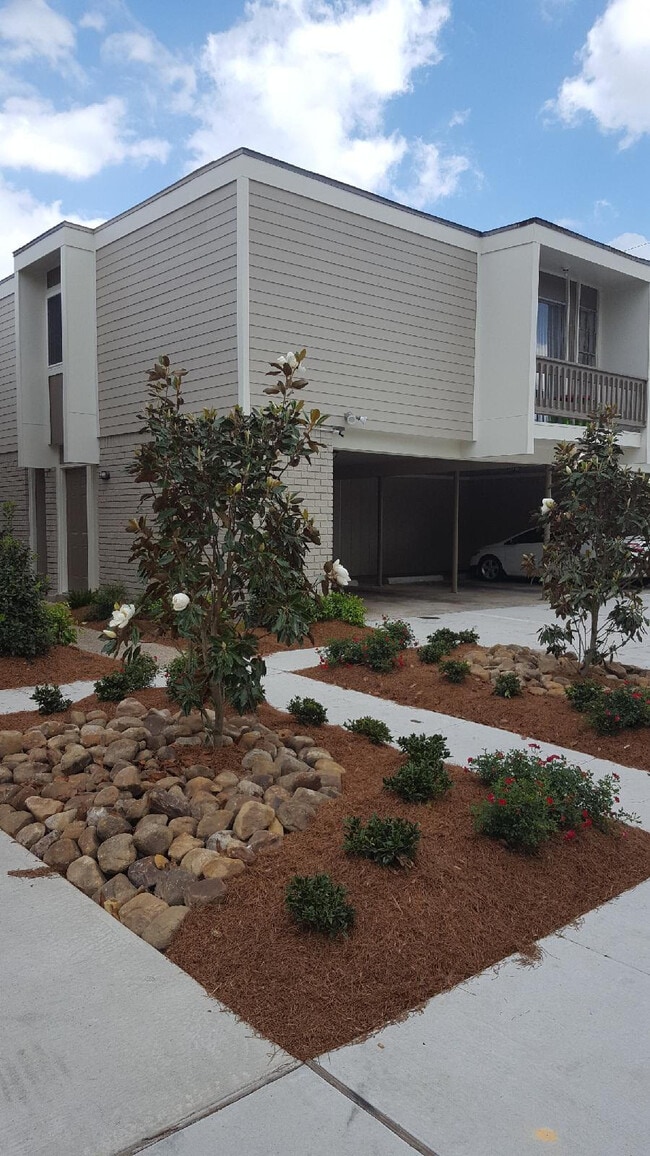2137 Pasadena Ave, Unit D in Metairie, LA - Building Photo - Building Photo