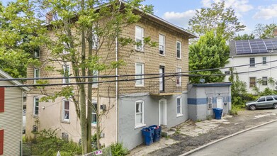 45 Long Hill Rd in Waterbury, CT - Building Photo - Building Photo