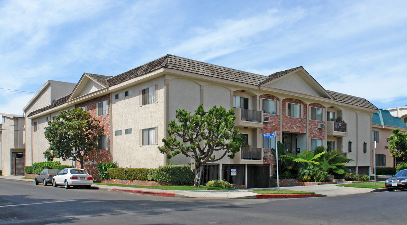 3663 Cardiff Ave in Los Angeles, CA - Building Photo