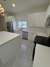 1062 Bell Blvd S in Lehigh Acres, FL - Foto de edificio - Building Photo