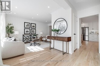 248 Sandringham Dr. in Toronto, ON - Building Photo - Building Photo