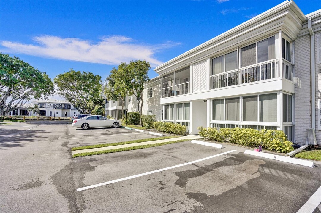 6511 Bay Club Dr in Fort Lauderdale, FL - Building Photo