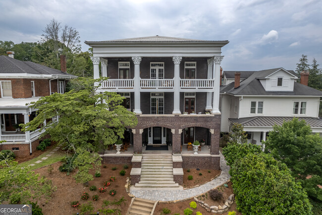 property at 202 E 4th Ave