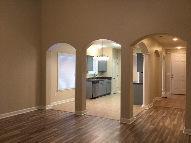 1671 Brimhill Ln in Cordova, TN - Building Photo - Building Photo