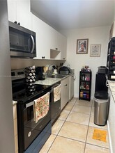 4670 NW 79th Ave, Unit 2E in Doral, FL - Building Photo - Building Photo