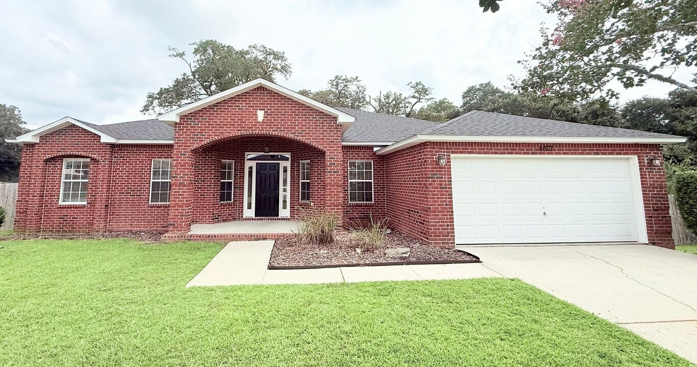 4607 Carmel Cir in Pace, FL - Building Photo
