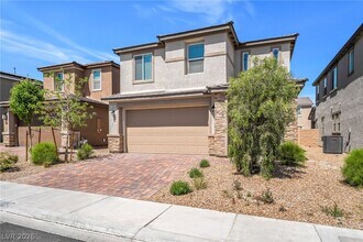 9850 Angel Valley Dr in Las Vegas, NV - Building Photo - Building Photo