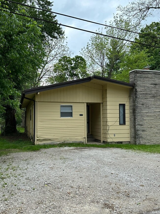 2417 S Madison St in Bloomington, IN - Building Photo - Building Photo