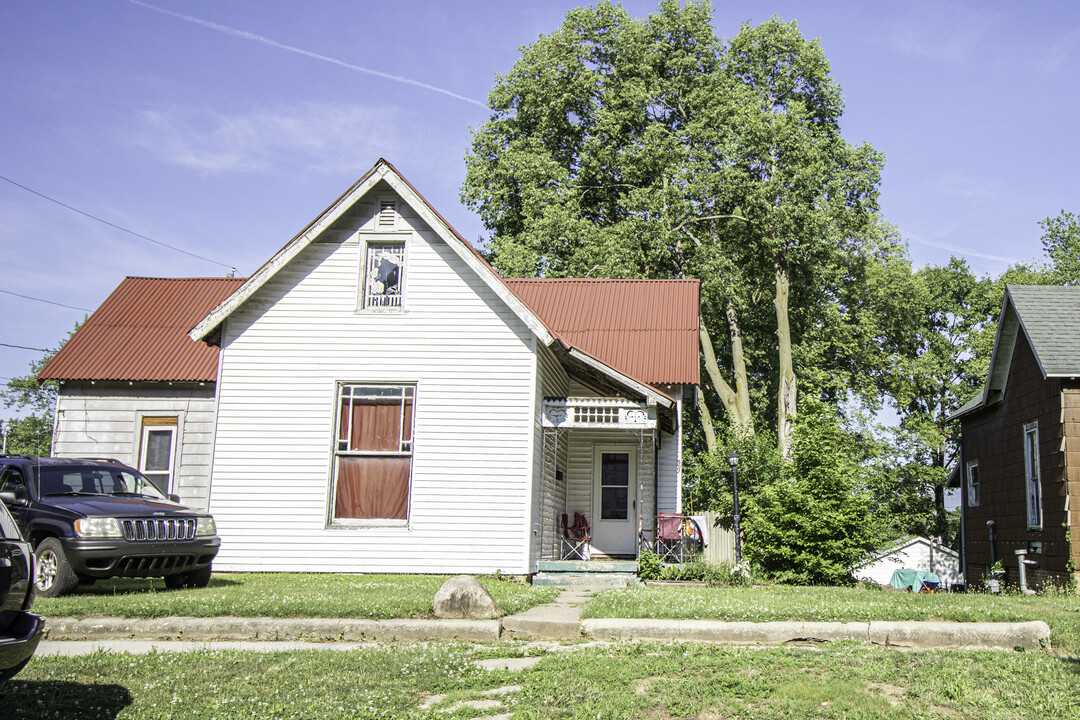 807 S Green St in Crawfordsville, IN - Building Photo