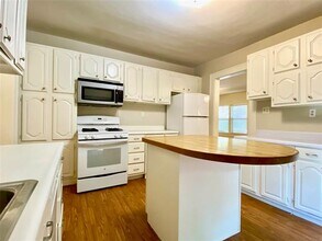 3717 Throckmorton St in Dallas, TX - Building Photo - Building Photo