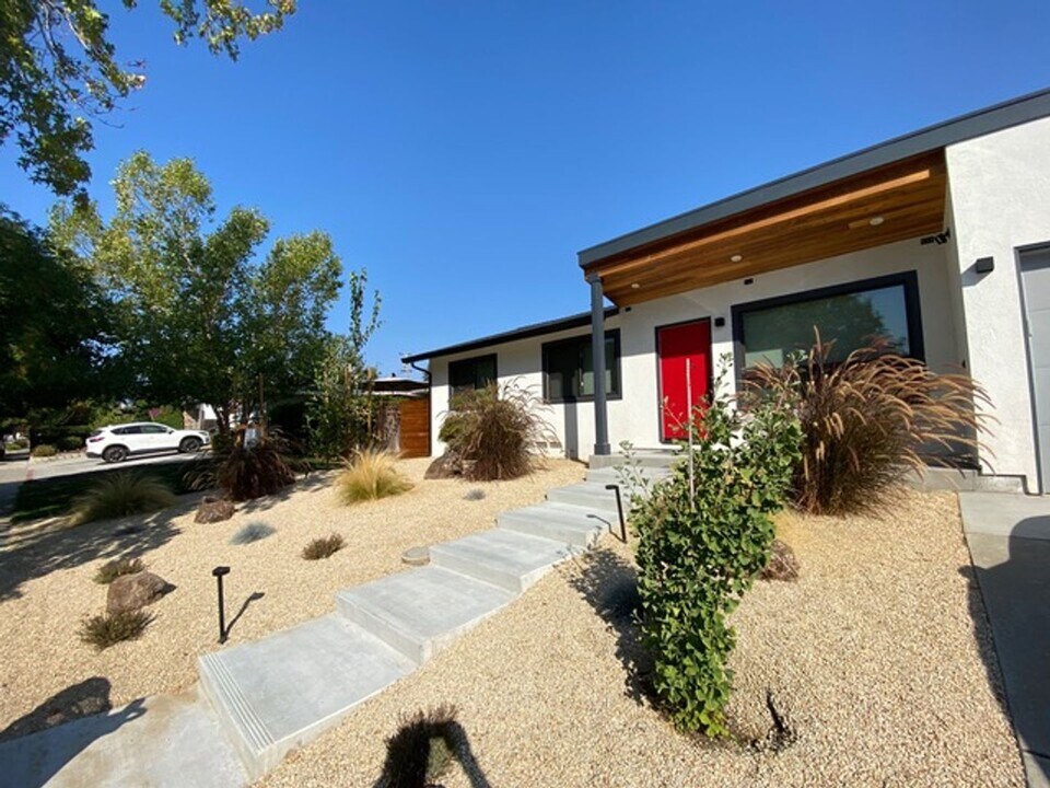 1317 Montmorency Dr in San Jose, CA - Building Photo