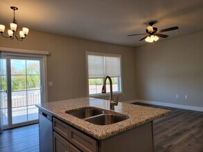 256 Sage Blvd in Middletown, PA - Foto de edificio - Building Photo