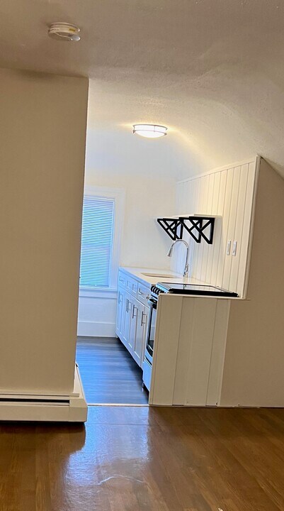 258 Westminster Plz in Lodi, NJ - Building Photo