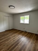 2237 Garfield Ave in Dubuque, IA - Building Photo - Building Photo