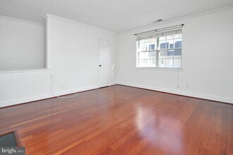 2665 S Walter Reed Dr in Arlington, VA - Building Photo - Building Photo