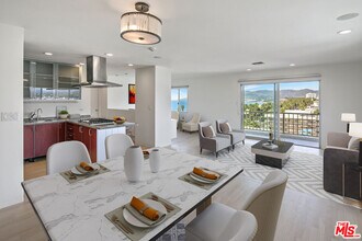 101 California Ave in Santa Monica, CA - Building Photo - Building Photo