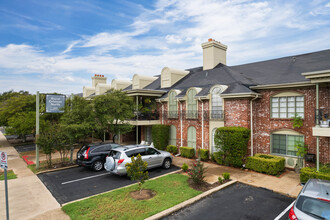 Royal Orleans North Condominiums in Austin, TX - Building Photo - Building Photo