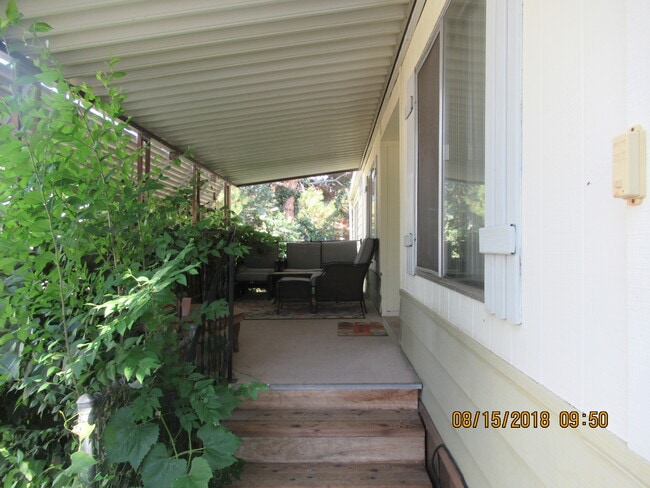1277 Kingslane Ct in Gardnerville, NV - Building Photo - Building Photo