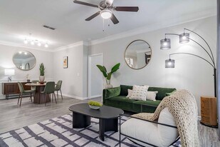 The Quinn Sugarloaf in Duluth, GA - Building Photo