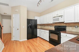 16919 Commons Creek Dr in Charlotte, NC - Building Photo - Building Photo