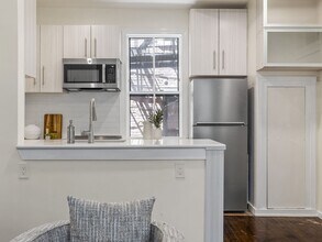 2A Wellington St, Unit 2 in Boston, MA - Building Photo - Building Photo