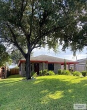 1910 Wyoming Dr, Unit 16 in Harlingen, TX - Building Photo - Building Photo