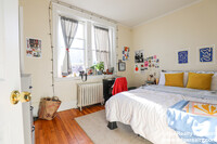 317 Saint Paul St, Unit 3 in Brookline, MA - Foto de edificio - Building Photo