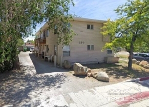 590 Denslowe Dr in Reno, NV - Building Photo