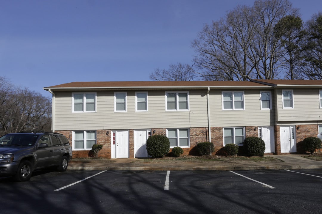 Stratford Apartments in Greenville, SC - Foto de edificio