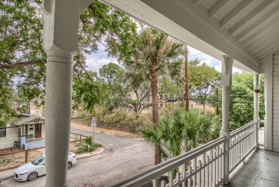 1318 Willow Street in San Antonio, TX - Building Photo - Building Photo