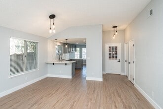 4240 Ardwell Way in Sacramento, CA - Building Photo - Building Photo