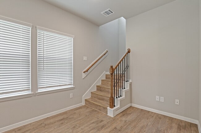 13514 Axel Ln in Houston, TX - Foto de edificio - Building Photo