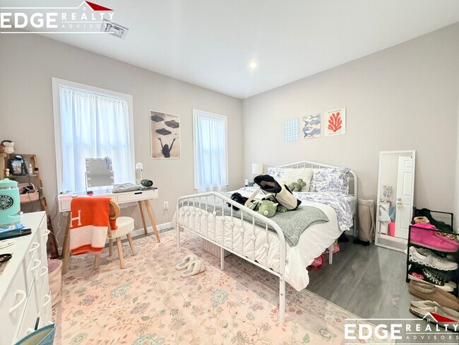 39 Long Ave, Unit 2 in Boston, MA - Building Photo - Building Photo