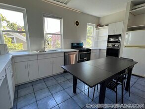 1000 Memorial Dr in Cambridge, MA - Building Photo - Building Photo