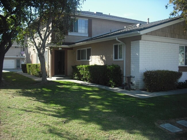 2571 Rudder Ave in Port Hueneme, CA - Building Photo - Building Photo