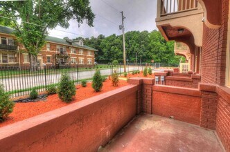 528 E Pkwy N, Unit 15 in Memphis, TN - Building Photo - Building Photo