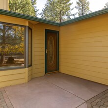 61176 Larkwood Dr in Bend, OR - Building Photo - Building Photo