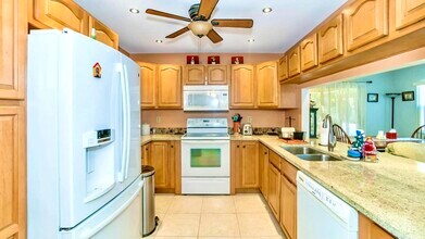 4439 Black Fox Dr in New Port Richey, FL - Foto de edificio - Building Photo