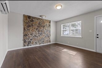 4331 Lazard St, Unit Unit A in Chattanooga, TN - Building Photo - Building Photo