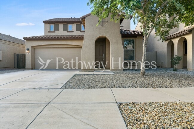 property at 2451 W Parkway Dr